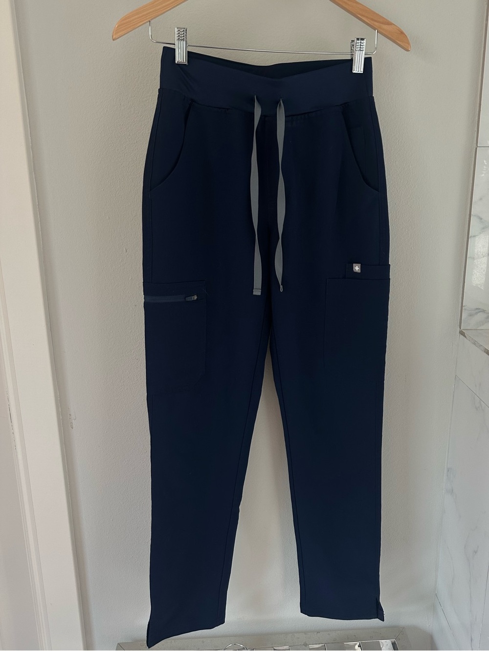 FIGS Navy straight leg scrubs